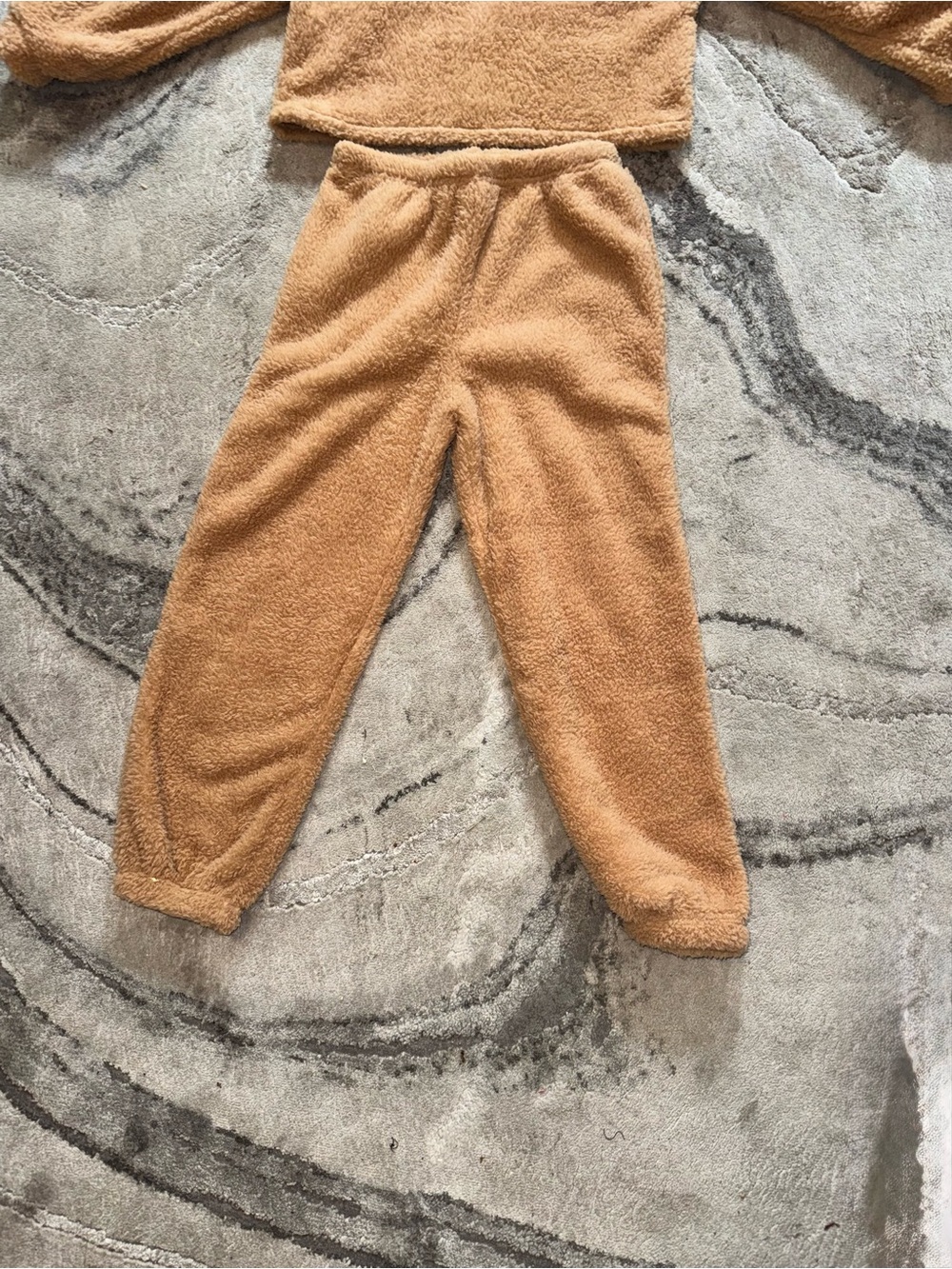 Fashion Nova Kids Cozy Fleece Pajama Set in Camel - Picture 3 of 7